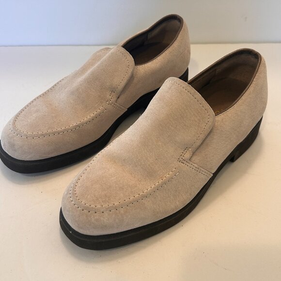 Hush Puppies Slip on Loafer Women Shoe Size 7 Beige Suede leather NEW - Picture 1 of 9